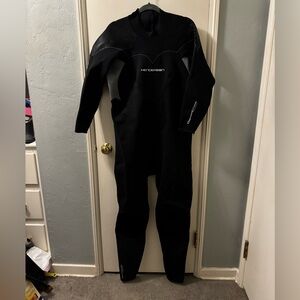 Henderson 3 mm Scuba Wetsuit - size 22